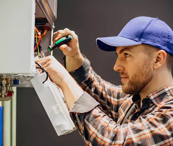 Expert Plumber for Tankless Water Heater Maintenance in Rockville Centre, NY: Schedule Professional Maintenance Services with Us